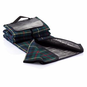 An image of Traditional Tartan Picnic Blanket 130x145cm