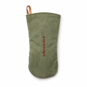 An image of VINGA Asado Oven Mitt